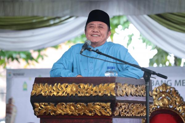 Gubernur Herman Deru Bersama Ribuan Jamaah Se Kota Palembang Sholat Idul Fitri di Masjid Agung