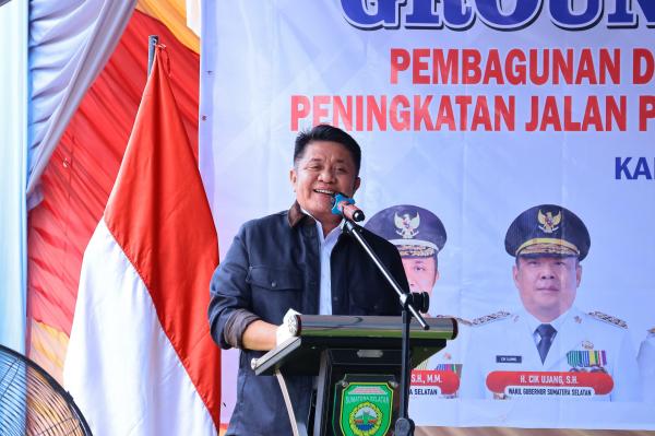 Gubernur Herman Deru Resmikan Groundbreaking Pembangunan Jembatan Tanah Kering Baru yang Viral di Pulau Rimau Banyuasin