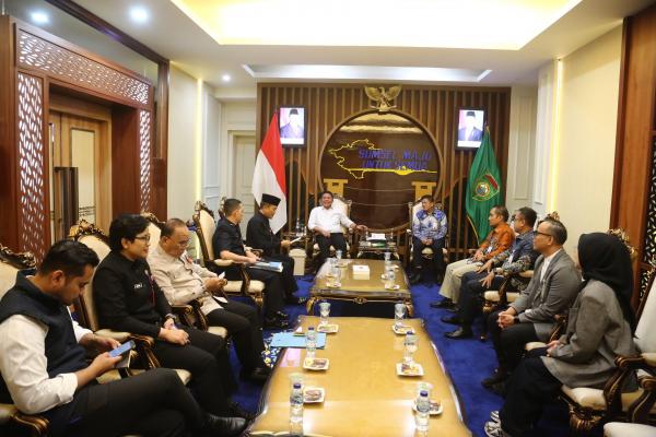 Gubernur Herman Deru Targetkan 25 Persen Warga Sumsel Gunakan Layanan Keuangan Syariah