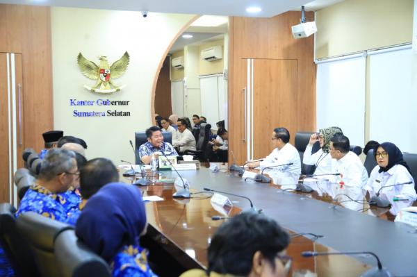 Gubernur Herman Deru Terima Sertifikat HPL Mozaik 5 dan 6, Dorong Percepatan Tata Ruang dan Digitalisasi Pertanahan