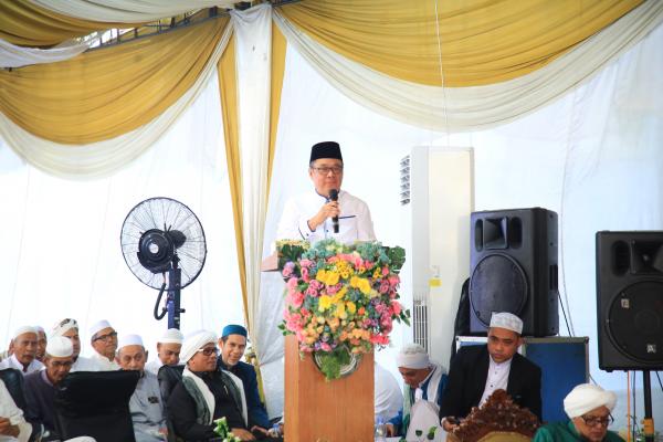 Hadiri Haul Akbar KH Ali Umar Thoyib, Wagub Sumsel Cik Ujang Tegaskan Komitmen Pemprov Dukung Pendidikan dan Dakwah Islam