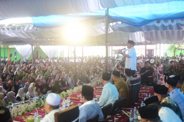 Hadiri Haul KH Nur Muhammad Iskandar dan Hj Percha Leanpuri, Gubernur Herman Deru Apresiasi Peran Ponpes An Nur