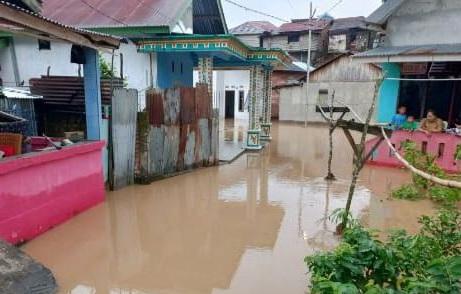 Hujan Deras Guyur Lubuklinggau, Puluhan Rumah Warga di Kelurahan Muara Enim Terendam Banjir