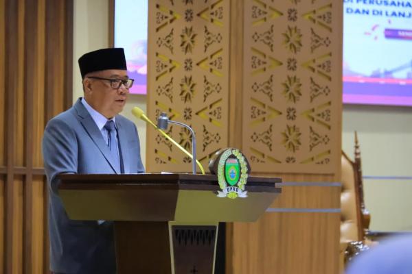 Jawaban Gubernur atas Pandangan Fraksi, Wagub Tegaskan Penguatan BUMD untuk Dukung PSN Tanjung Carat