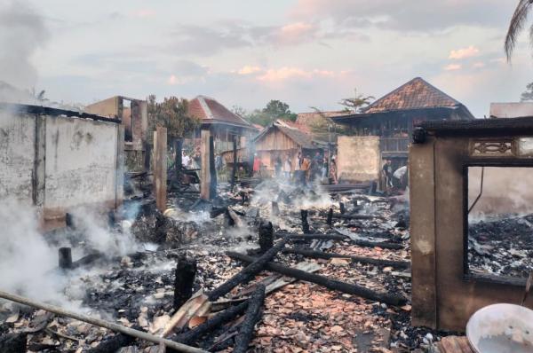 Kebakaran Hebat di Lais Muba, Enam Rumah Ludes Dilalap Api, Kerugian Ditaksir Capai Rp2 Miliar