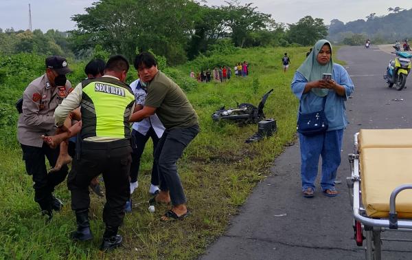 Kecelakaan Maut di Lawang Kidul: Dua Motor Tanpa Pelat Nomor Adu Kambing, Satu Remaja Tewas di Tempat