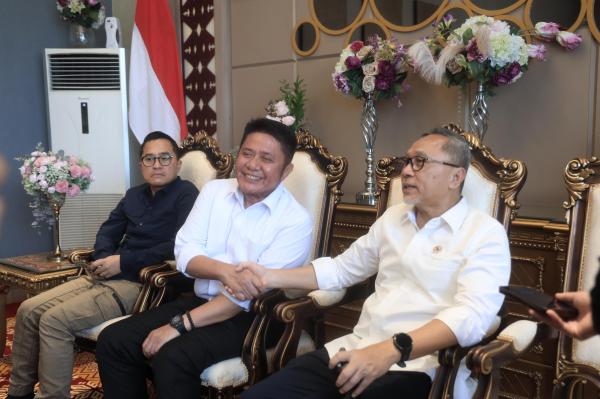 Menkopangan RI Zulhas Takjub Gubernur Herman Deru Sulap Rawa Tempat Buaya Menjadi Sawah Produktif