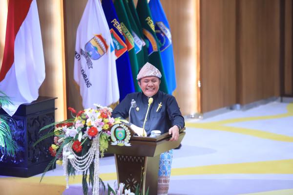 Paripurna HUT ke-79 Provinsi Sumsel, Herman Deru Paparkan Capaian Kinerja dan 12 Program Strategis Menuju Sumsel Maju Terus Untuk Semua