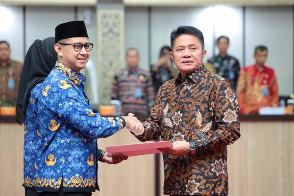 Pelantikan 101 CPNS Formasi 2024, Herman Deru Tekankan Integritas dan Pelayanan Pada Masyarakat