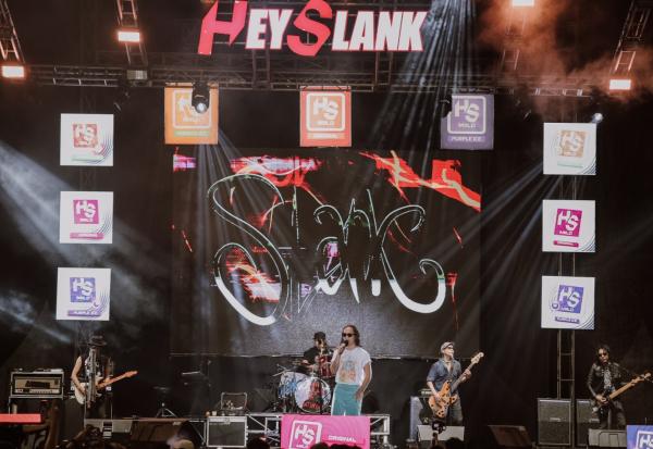 Penonton Membeludak, Konser Slank di Palembang Pecah Meski Sempat Dibayangi Riwayat Pembatalan