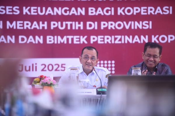 Sekda Edward Candra Buka Rakor Literasi Keuangan, Dorong Peran Koperasi Merah Putih Tingkatkan Ekonomi Desa