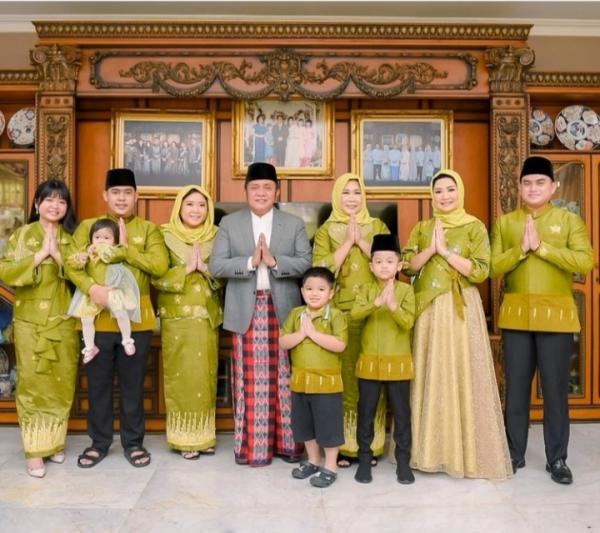 Sholat Ied di Rumah, Herman Deru dan Keluarga Ucapkan Selamat Idul Fitri 1442 Hijriah
