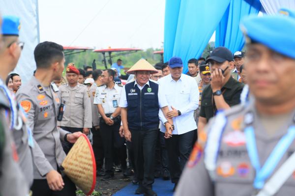 Tanam Jagung Serentak di Ogan Ilir, Herman Deru dan Kapolri Perkuat Ketahanan Pangan Nasional