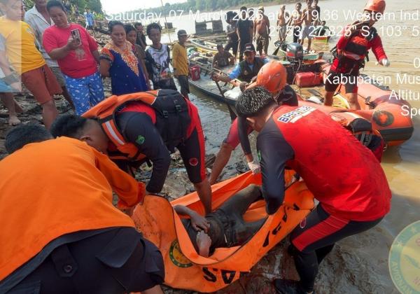 Tim Gabungan Evakuasi Korban Tenggelam di Sungai Musi, Muhamad Ariyadi Ditemukan Meninggal Dunia