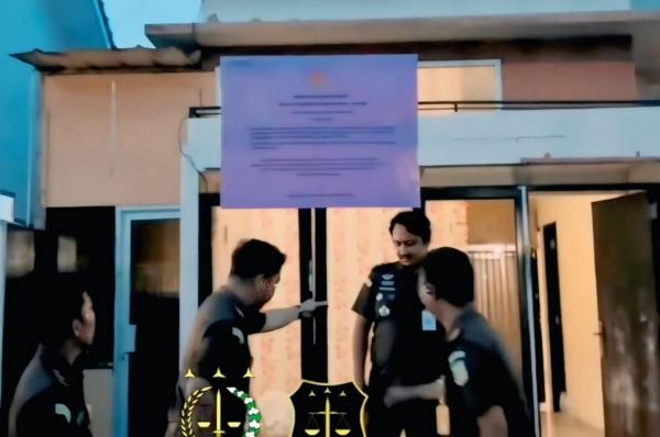 Tuntaskan Penegakan Hukum, Kejari OKI Sita dan Eksekusi Aset Tanah serta Bangunan Terpidana Korupsi Asmadi