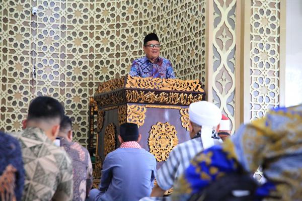 Wagub Cik Ujang Inisiasi Safari Sholat Jumat untuk Meningkatkan Komunikasi dengan Masyarakat