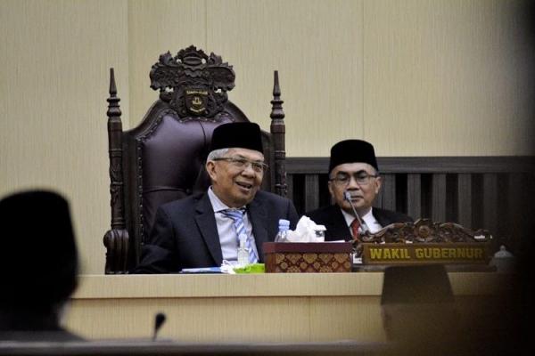 Wagub Mawardi Yahya Dengarkan Pandangan Umum Fraksi Terkait Pembahasan Raperda Perubahan APBD TA 2022