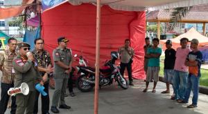 Satpol PP Tertibkan Bazar Ramadan di Alun-Alun Merdeka Lubuklinggau, Penyelenggara Diminta Tunjukkan Izin Resmi